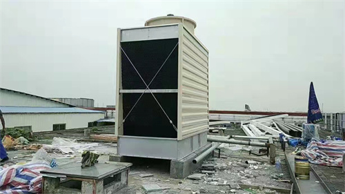 <a href=http://m.jianzhiwu.cn target=_blank class=infotextkey>工業(yè)冷卻塔</a>風(fēng)機(jī)故障維修