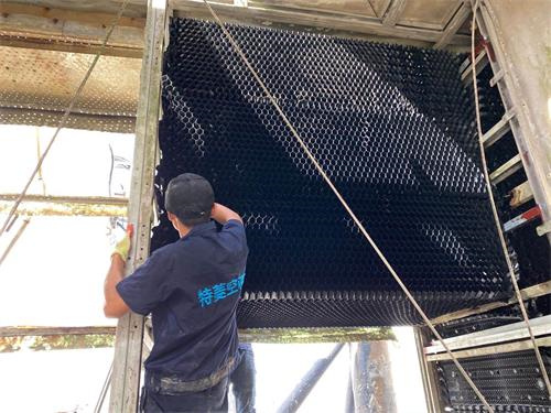 展示冷卻塔不耗電能降溫的神奇之處,冷卻塔耗電比國標